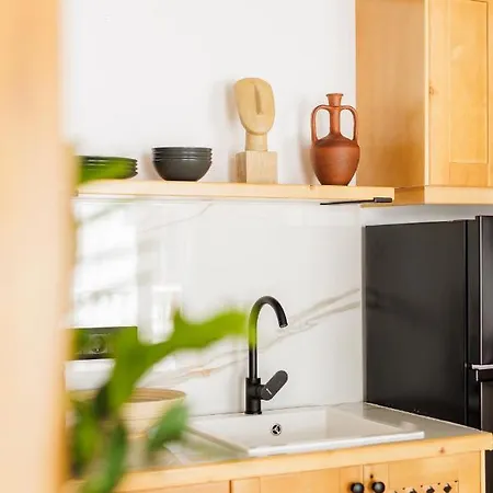 Appartement Helona Guesthouse, *